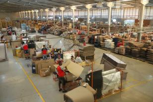 1,9 mil vagas: Paraná promove mutirões de emprego para pessoas acima de 60 anos na segunda