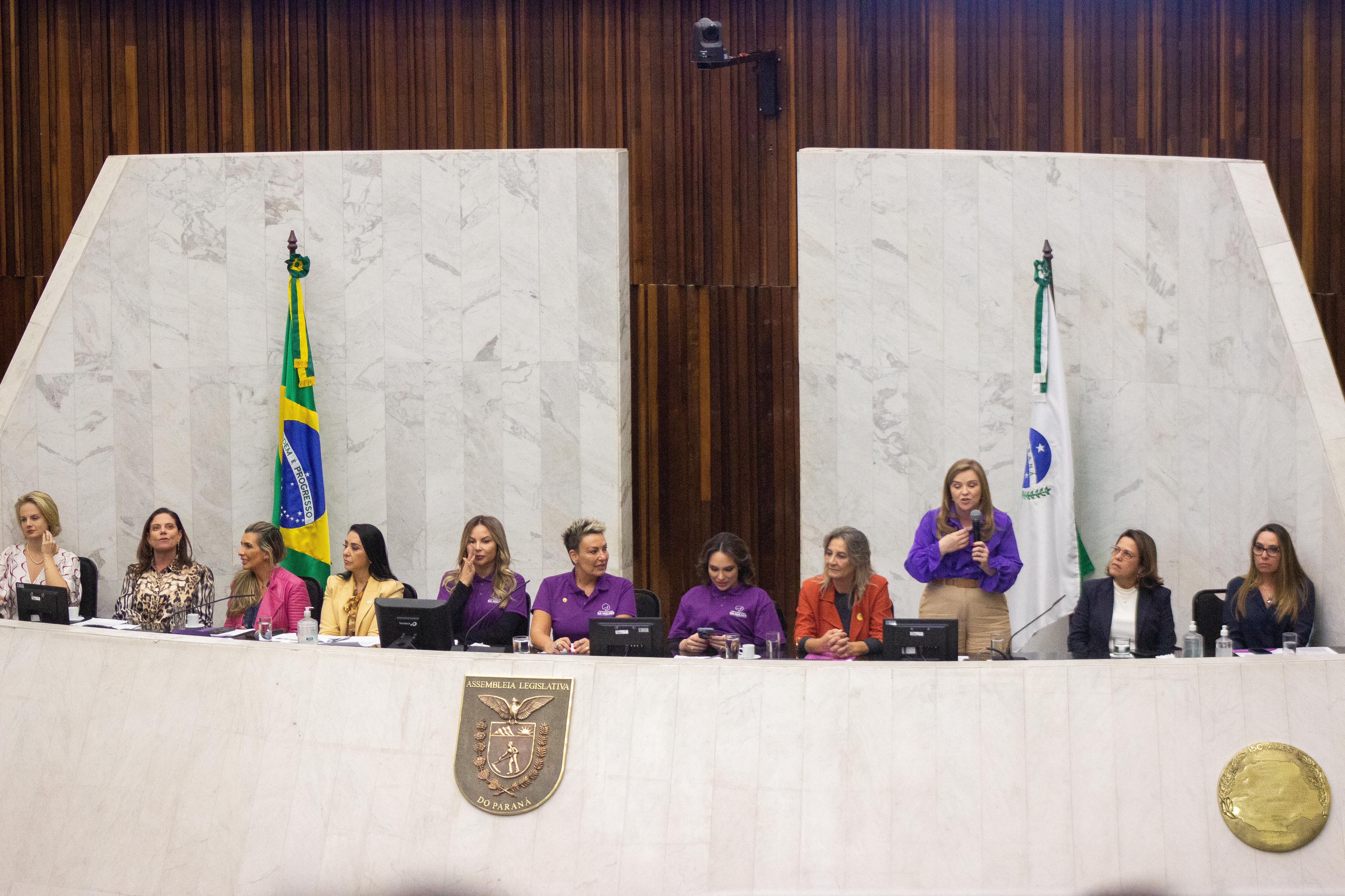 Governo do Paraná apoia expansão de procuradorias da mulher pelo Estado