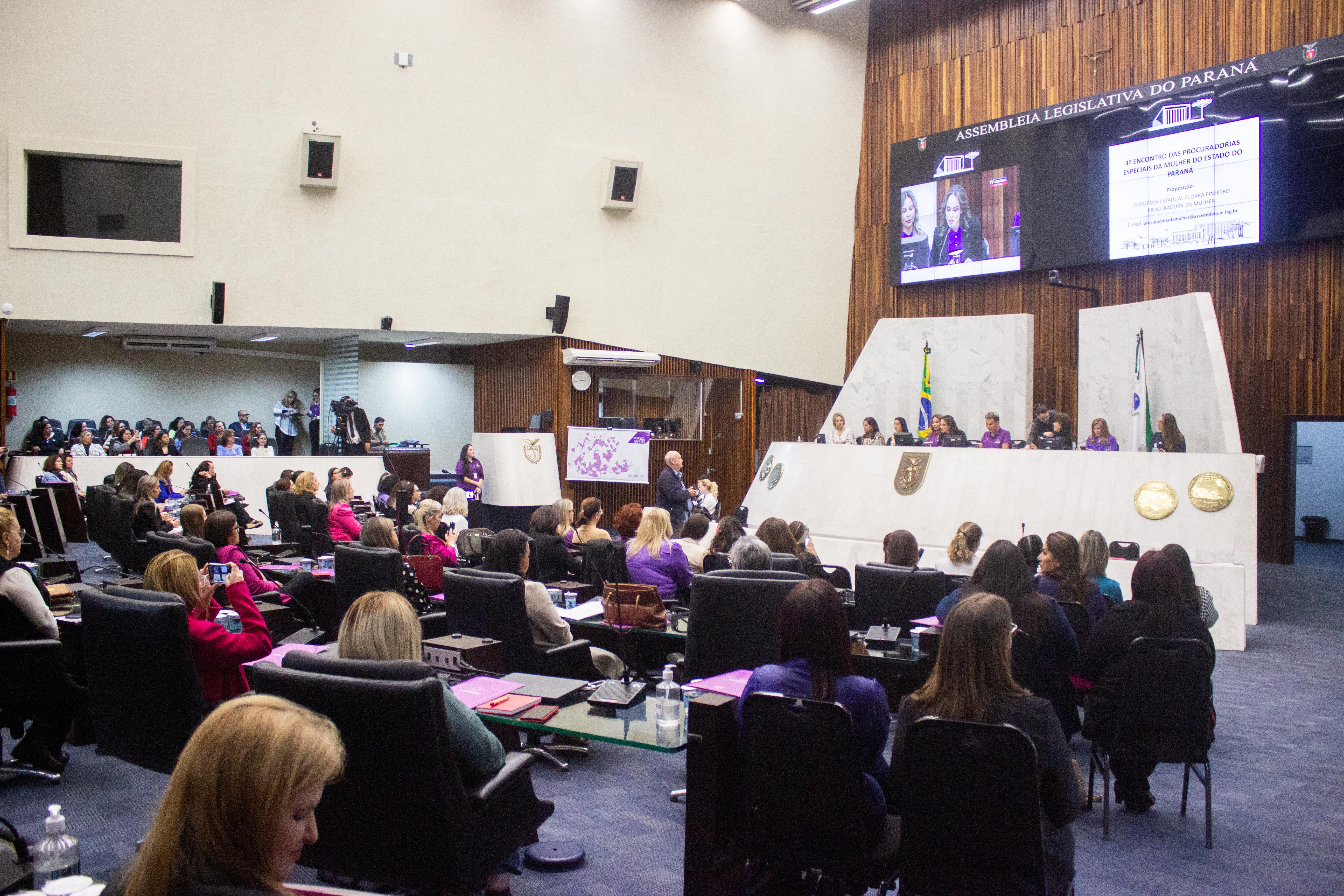 Governo do Paraná apoia expansão de procuradorias da mulher pelo Estado