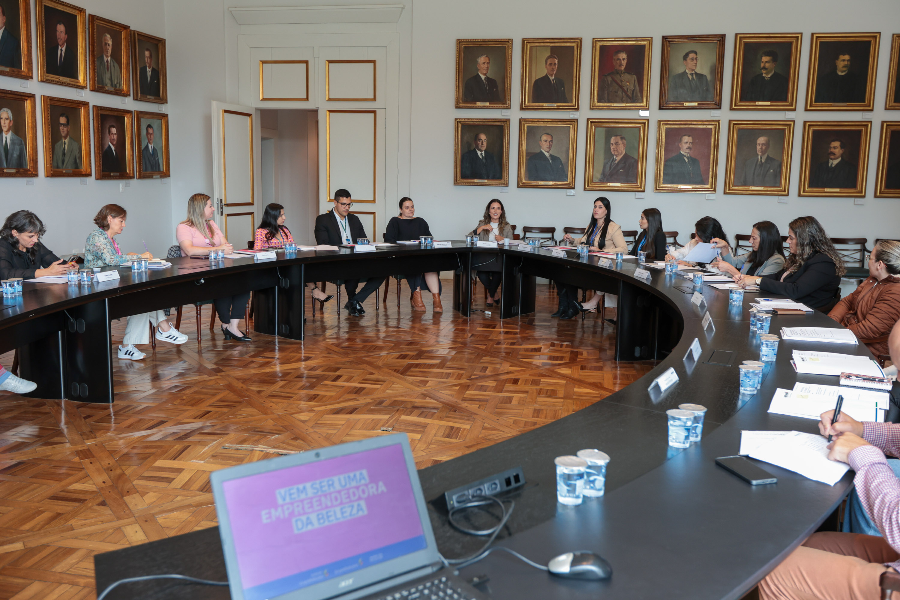 Projeto Empreendedoras da Beleza passará por mais cinco municípios em 2025