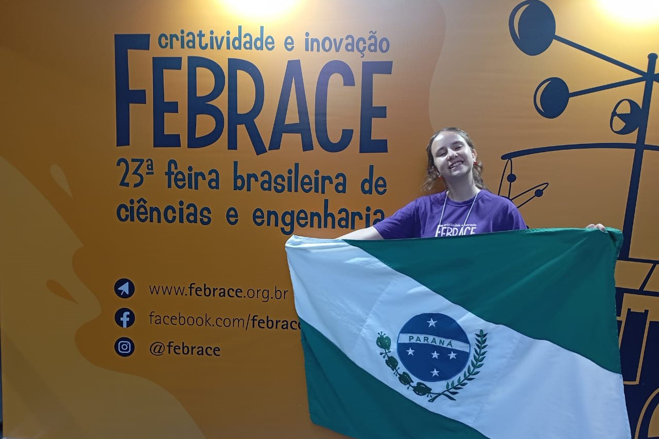 Aluna de escola estadual é premiada na maior feira de ciências do Brasil