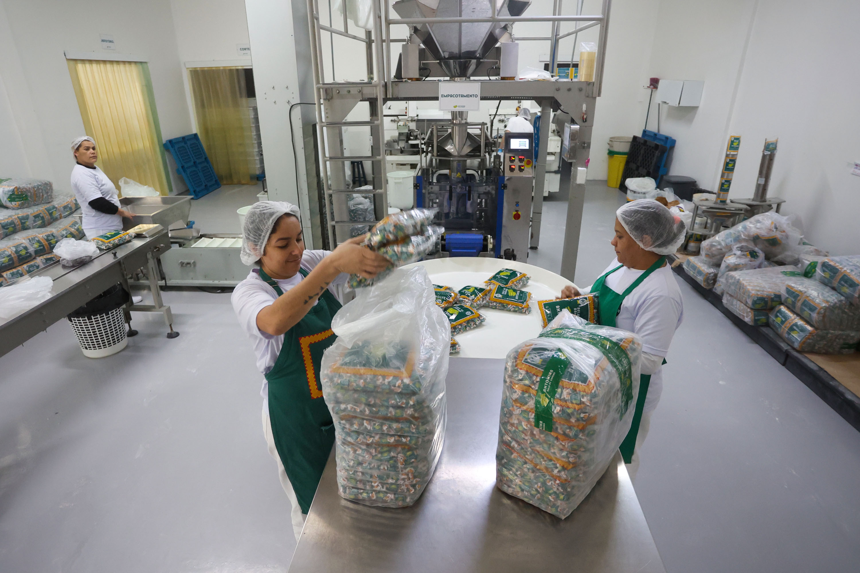 Com 42 mil empregos, Paraná lidera abertura de vagas para mulheres na região Sul
