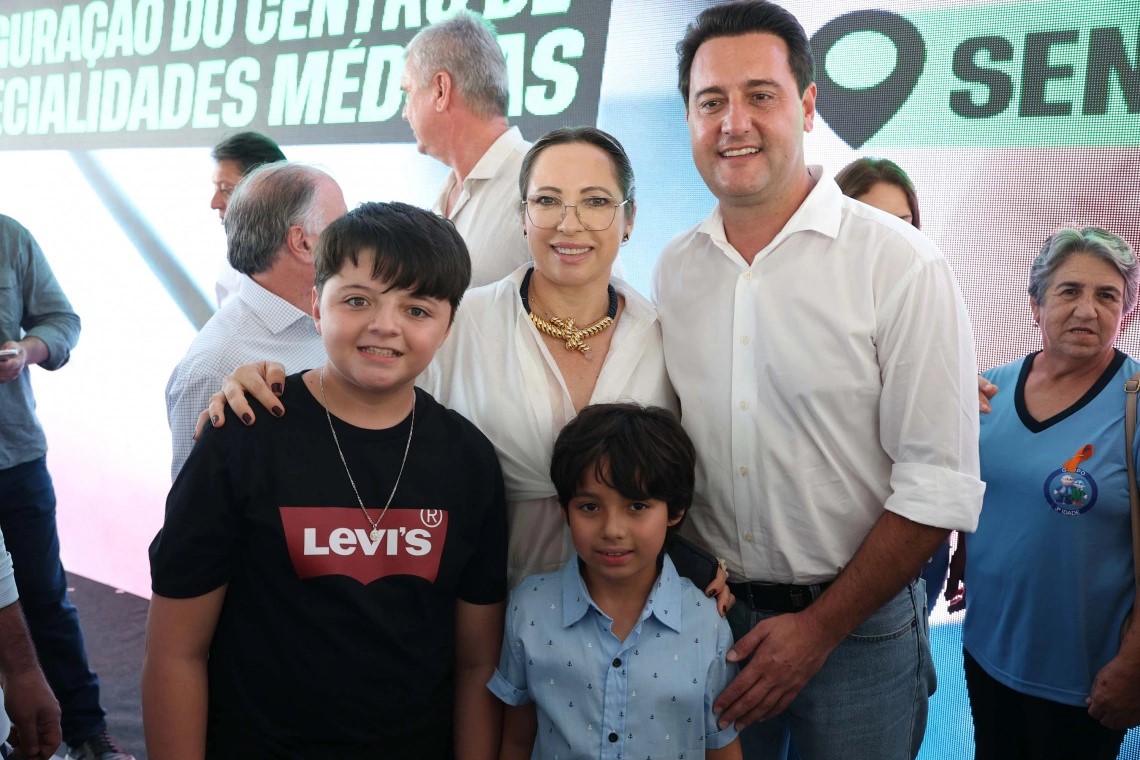 Governador inaugura Centro de Especialidades, ala cirúrgica e anuncia maternidade em Sengés