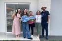 Mais 42 famílias de Campo Mourão recebem as chaves da casa própria com a ajuda do Governo do Estado