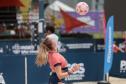 Torneio Elas por Elas leva protagonismo feminino ao futevôlei nas areias de Caiobá