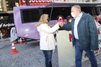 Ação com ônibus lilás no calçadão da rua xv de novembro. Dia 22 Dia Estadual de Combate ao Feminicídio