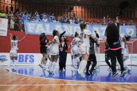 Equipes de futsal feminino de 14 estados disputam a Taça Brasil em Londrina