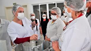 Projeto apoia mulheres produtoras de queijo na fabricação, regularização e comercialização