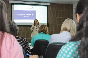 Secretaria da Mulher e Igualdade Racial promove encontro com Secretarias municipais. Com a palavra Leandre Del Ponte, secretária da pasta.