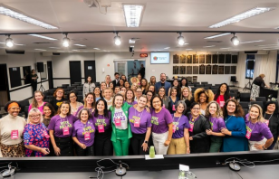 Parlamentares e candidatas se reuniram na Câmara de Curitiba para painéis do workshop “Summit Eleições”.