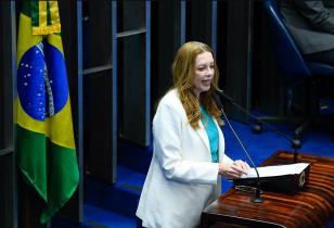 Relatora no Plenário, a senadora Janaína Farias defendeu aprovação da proposta com abrangência ampliada 