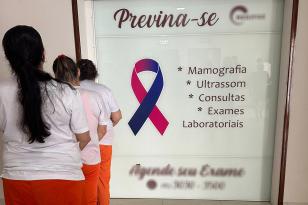 Ação Outubro Rosa na Penitenciária de Foz do Iguaçu