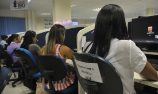 Central de Atendimento à Mulher 