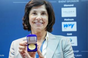 Diretora da Sanepar é reconhecida entre as mulheres mais influentes da infraestrutura no Brasil