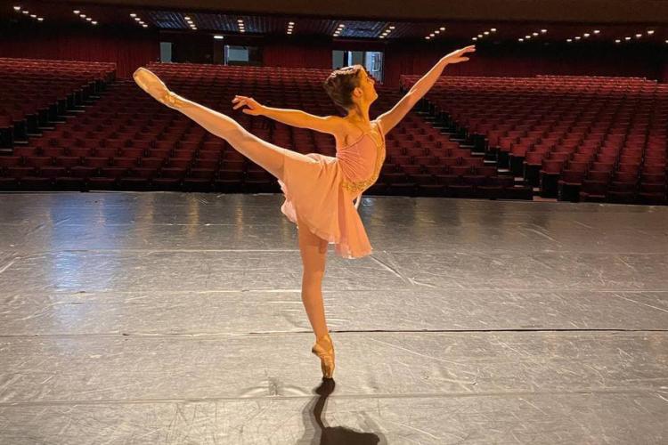 Escola de Dança Teatro Guaíra é finalista do Youth America Grand Prix