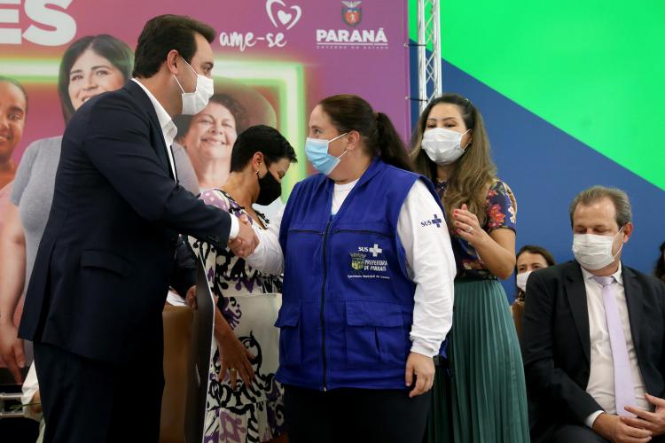 Estado libera R$ 15 milhões para comprar tablets para as agentes comunitárias de saúde