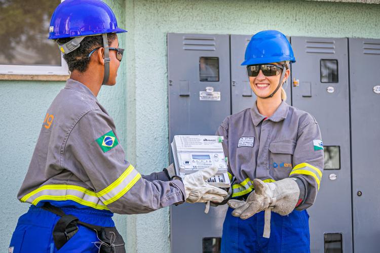 Força de trabalho feminina se destaca na expansão da Rede Elétrica Inteligente
