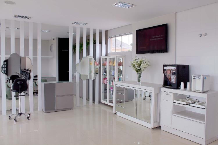 Maria Cristina Cavassin, dona de um salão de beleza, ganhou o Prêmio Sebrae Mulher de Negócios.