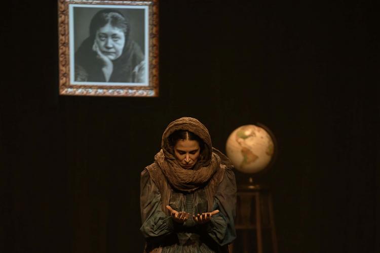 Guairinha recebe em setembro "Madame Blavatsky", peça com Mel Lisboa