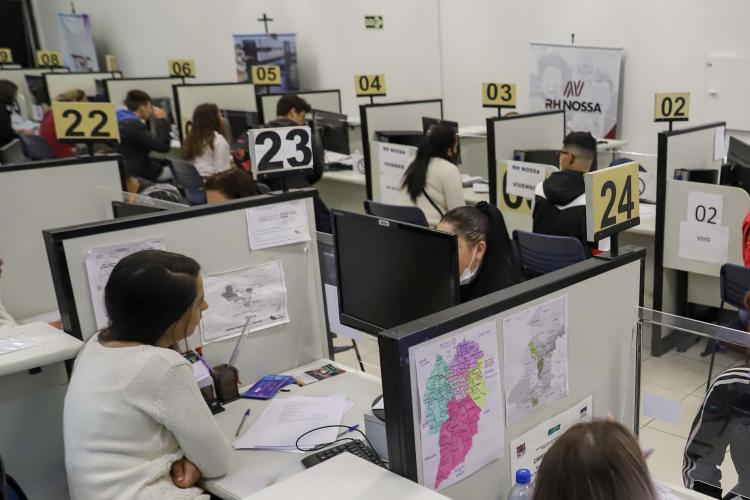 Carteira assinada: semana começa com 14,1 mil vagas abertas nas Agências do Trabalhador