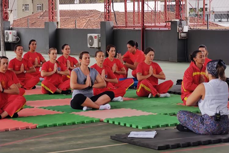 Bombeiras são homenageadas com evento sobre saúde da mulher