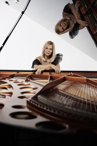 Orquestra Sinfônica do Paraná recebe fenômeno Valentina Lisitsa