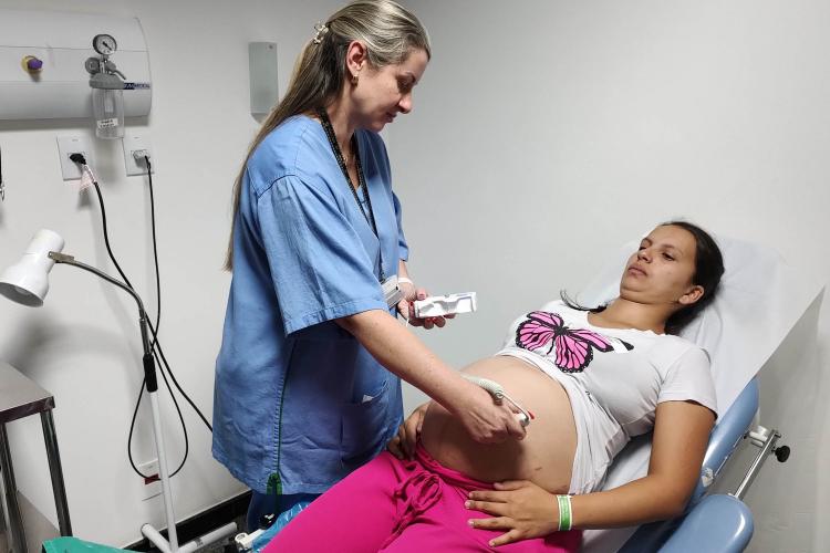 Paraná mantém liderança como Estado que mais realiza consultas pré-natal pelo SUS