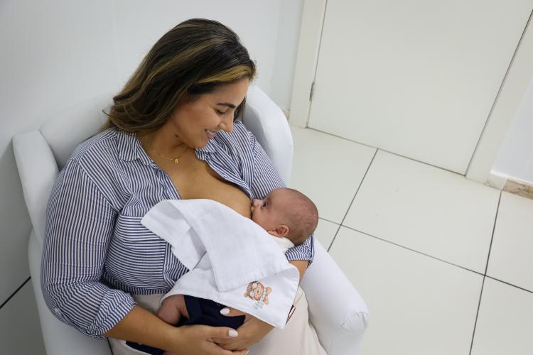 Reunião da primeira-dama Luciana Saito Massa participa da inauguração da sala de aleitamento materno