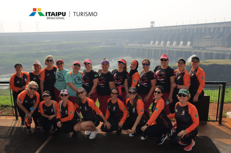 Meninas do lago Itaipu Binacional