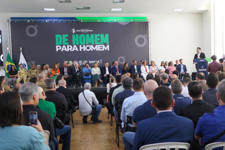 Governador lança projeto de conscientização para combater violência contra a mulher