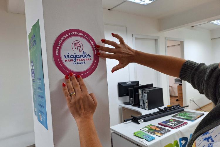 Selo Viajantes + Seguras