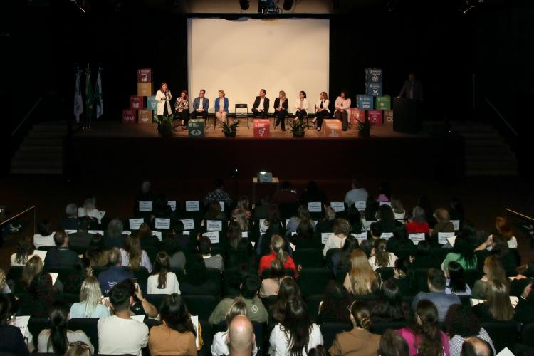 Cerimônia de entrega de selos Viajantes + Seguras