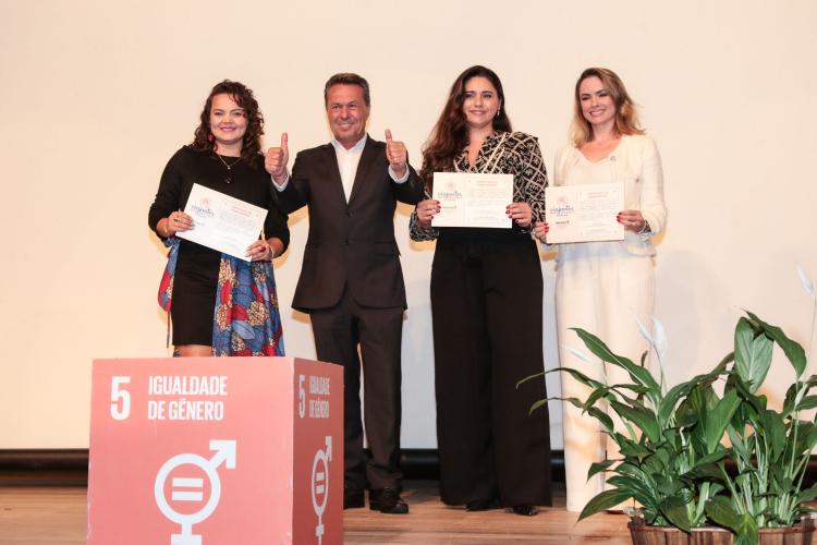 Cerimônia de entrega de selos Viajantes + Seguras