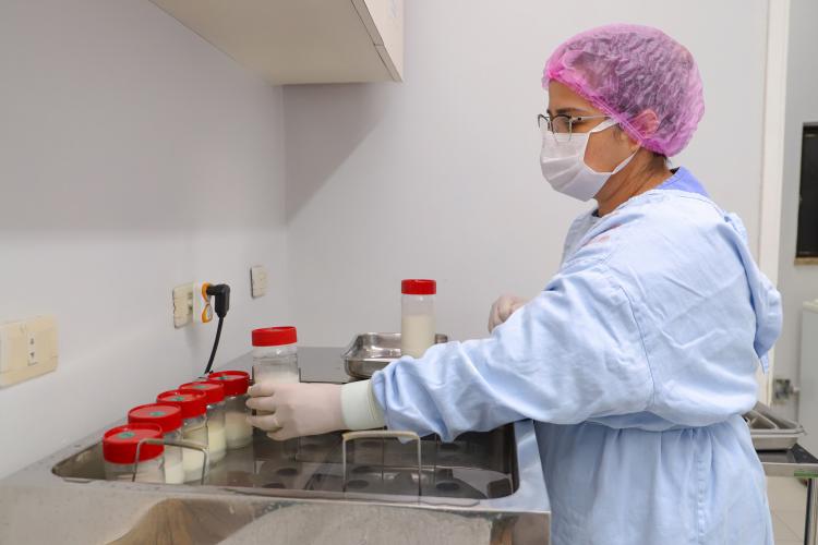 Bancos de leite dos HUs registram aumento de 77% nos atendimentos.