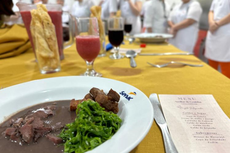 Custodiadas da Cadeia Pública Feminina de Londrina concluem curso de auxiliar de cozinha