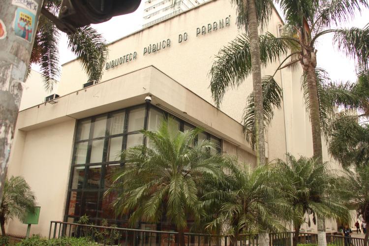 Biblioteca Pública recebe autora portuguesa, novos livros e exposição japonesa em abril