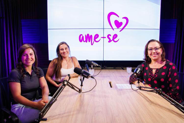 Em podcast, atletas paranaenses falam sobre os desafios da carreira no triatlo e MMA