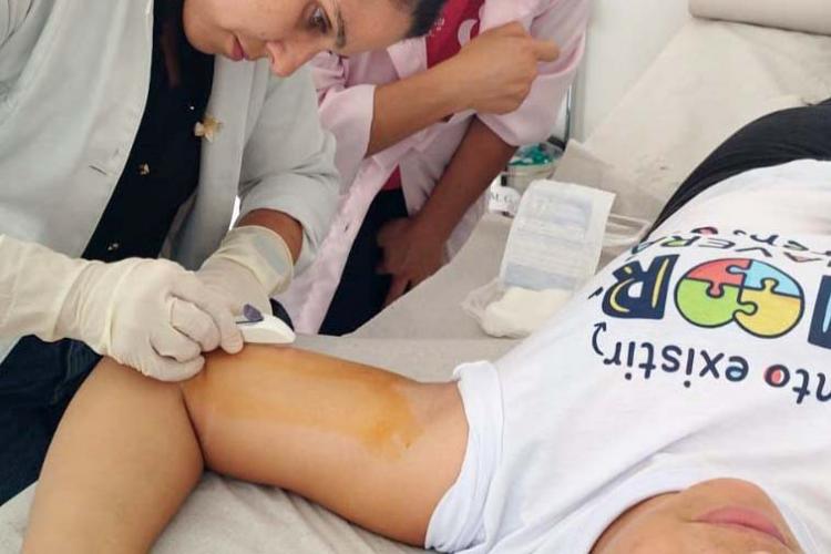 Com 5,9 mil inserções em 2026, Estado intensifica treinamento para implante contraceptivo