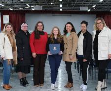 Vencedora de concurso, estudante de escola estadual em Curitiba atuará como senadora em Brasília