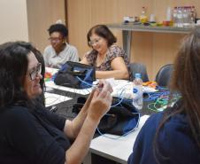 Mulheres aprendem noções de elétrica predial em curso gratuito da Copel em Londrina