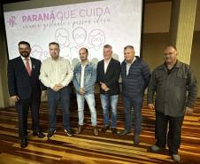 Saúde apresenta novas Cadernetas do Idoso, Crianças e Gestantes na Grande Curitiba