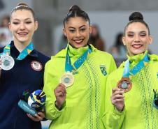 Bárbara Domingos é ouro na ginástica rítmica em Santiago; Maria Eduarda é bronze
