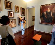Visitas guiadas, mediações e homenagens: agenda cultural da semana celebra o Dia da Mulher