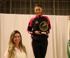 Estrela da ginástica rítmica, Babi leva 6 mil pessoas ao Campeonato Paranaense