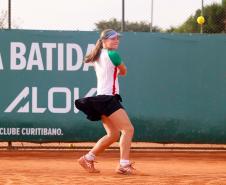 Primeira brasileira a se classificar para o Wimbledon juvenil teve apoio do Estado