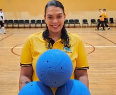 Lição para todos: professora paranaense inspira alunos com valores do esporte paralímpico