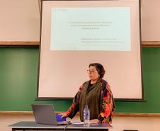 Aluna de 66 anos aprovada no TCC na UEPG viraliza nas redes e vira hit nos Campos Gerais