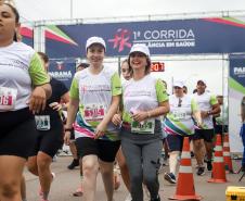 Corrida da Vigilância em Saúde reúne centenas de participantes e encerra ações do Paraná Rosa