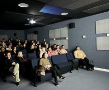 Filme "Câncer com ascendente em virgem" foi visto por mais de 7,7 mil mulheres em ação do Paraná Rosa