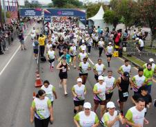 Corrida da Vigilância em Saúde reúne centenas de participantes e encerra ações do Paraná Rosa